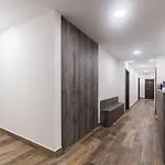 Πανσιόν Apinelo Tower