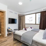 Apinelo Tower Πανσιόν 4*