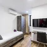 Apinelo Tower Πανσιόν 4*