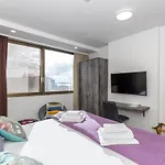 Apinelo Tower 4* Σπλιτ