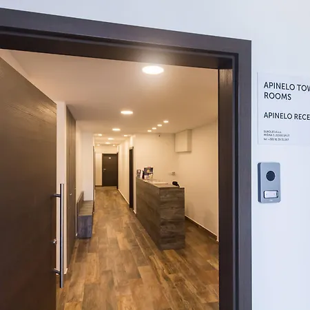 בית הארחה Apinelo Tower 4*