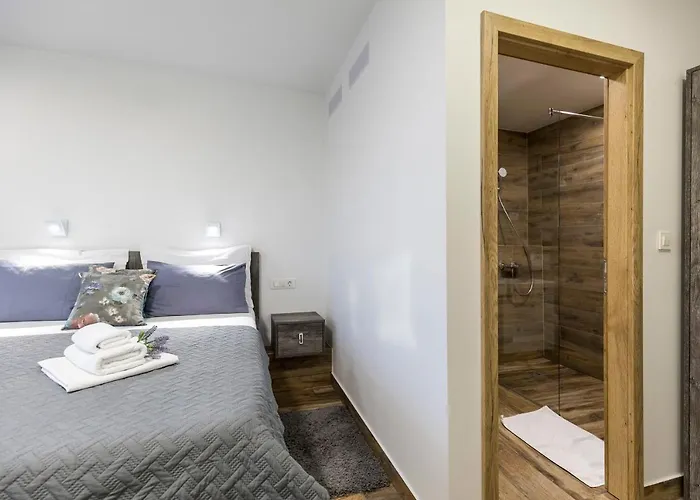 Apinelo Tower 4* Spalato