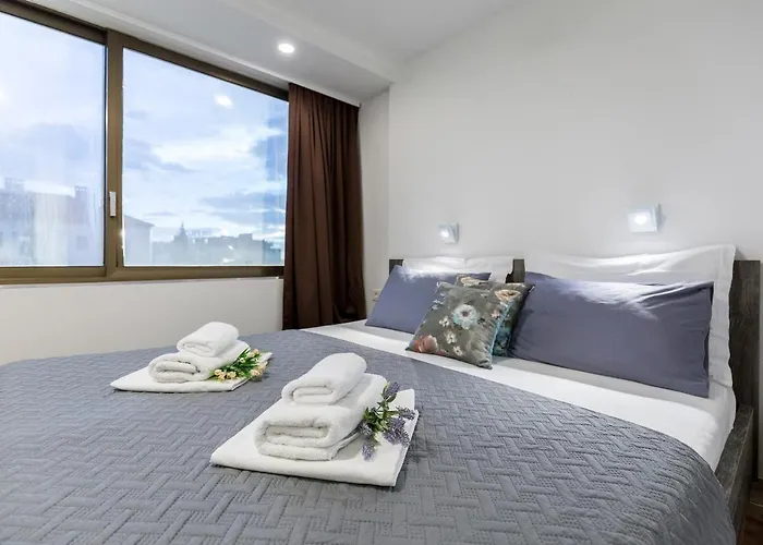 Apinelo Tower 4* Spalato