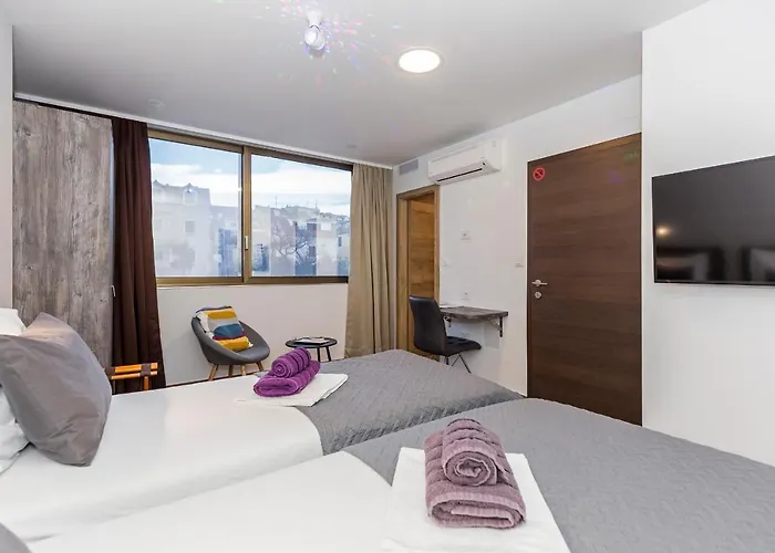 Affittacamere Apinelo Tower 4*