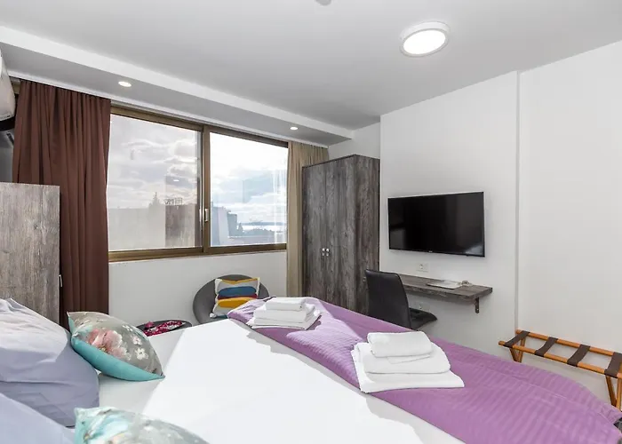 Apinelo Tower 4* Spalato