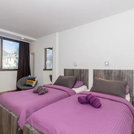 Apinelo Tower 4* Σπλιτ