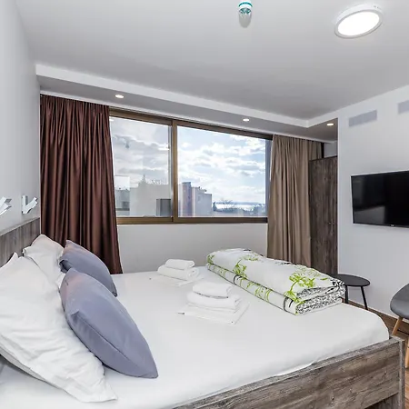 Casa de hóspedes Apinelo Tower 4*