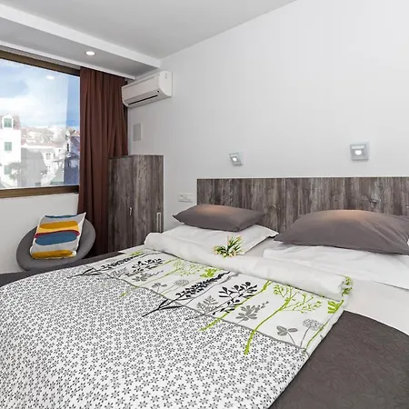 Apinelo Tower Penzion Split