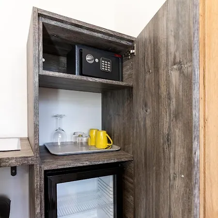 Apinelo Tower 4* Split