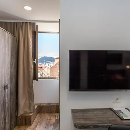 Apinelo Tower 4* Split