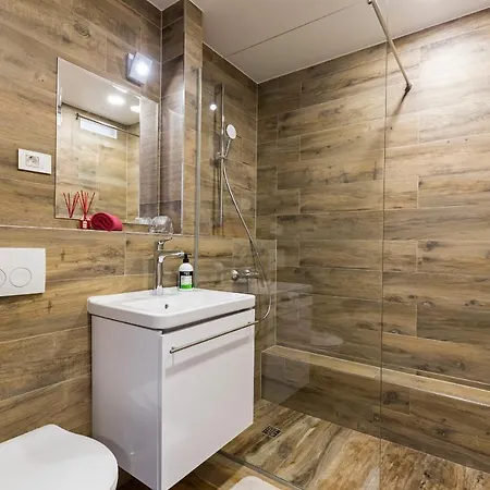 Apinelo Tower Guest house