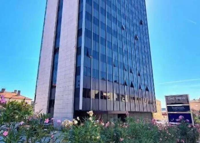 Apinelo Tower 4*